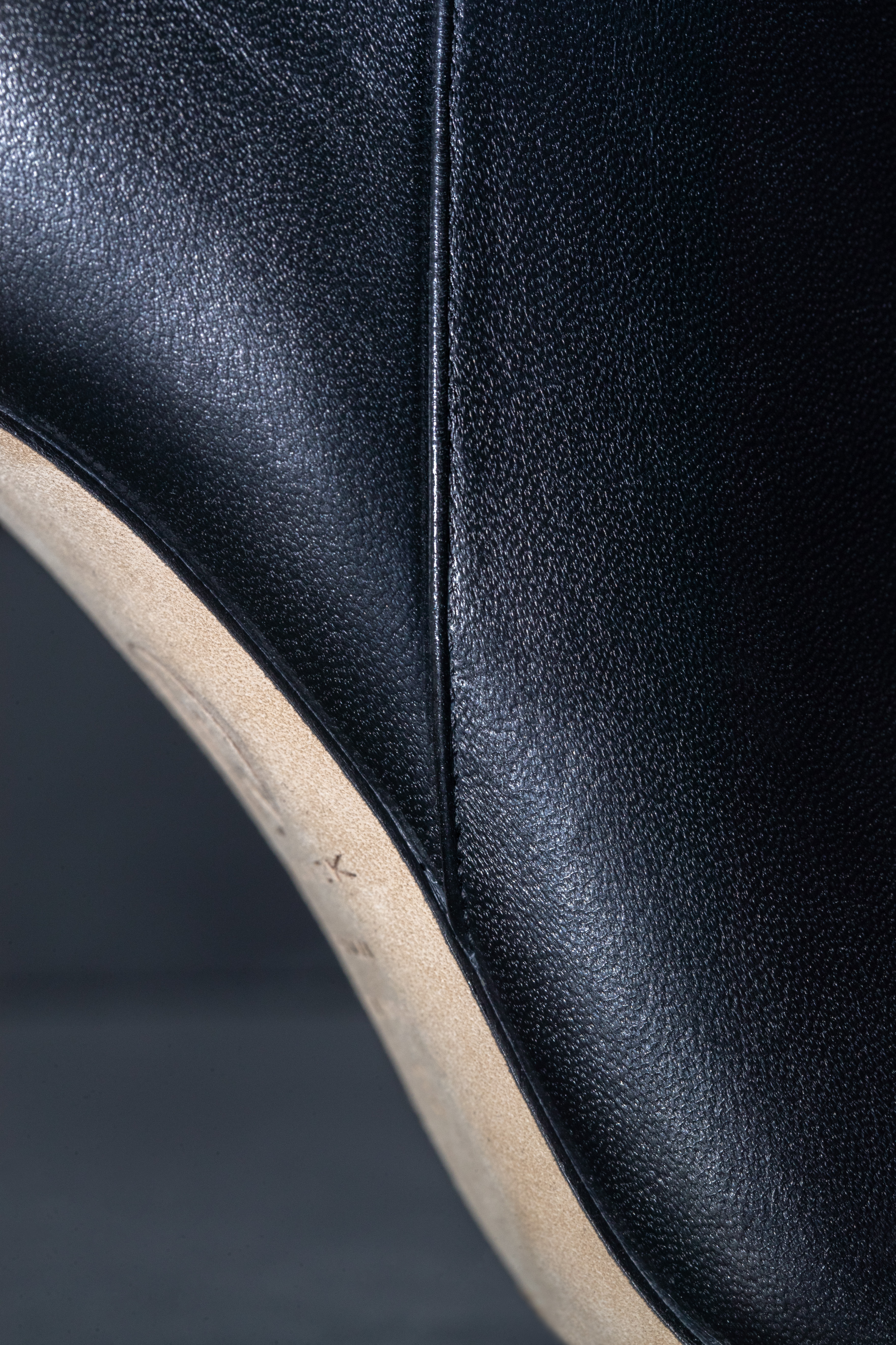 Black Kendrick leather detail
